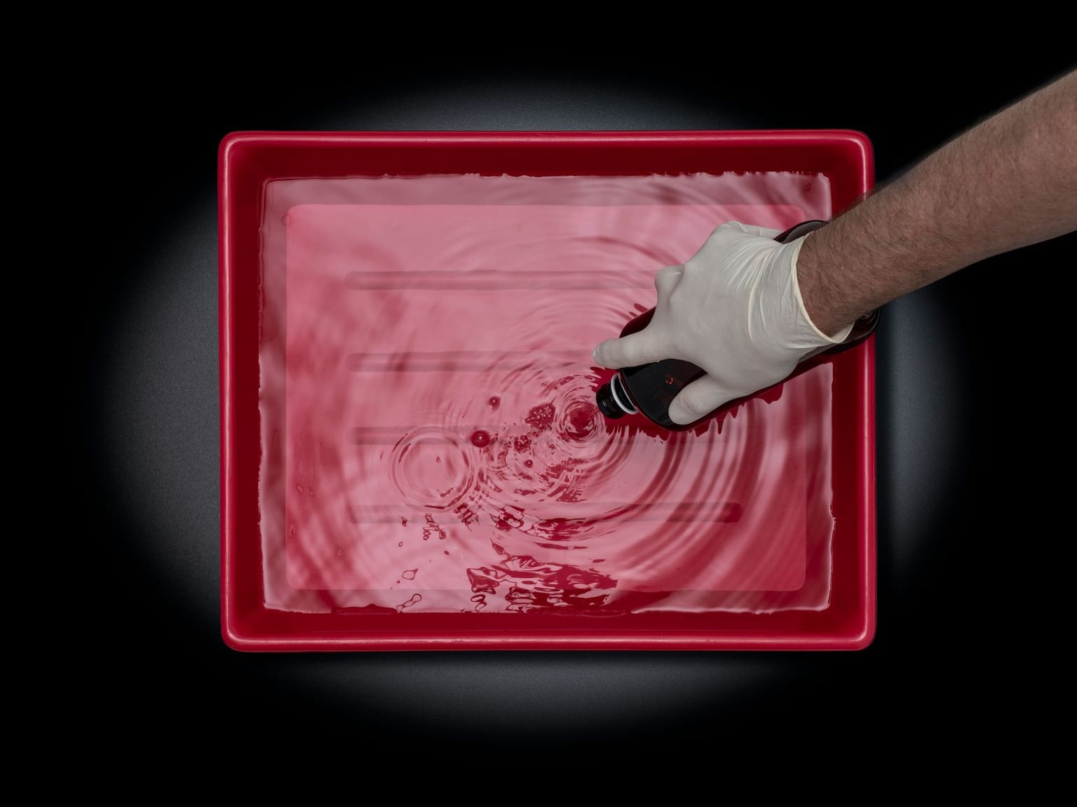 Reinigung von Tiefziehbehältern aus Kunststoff